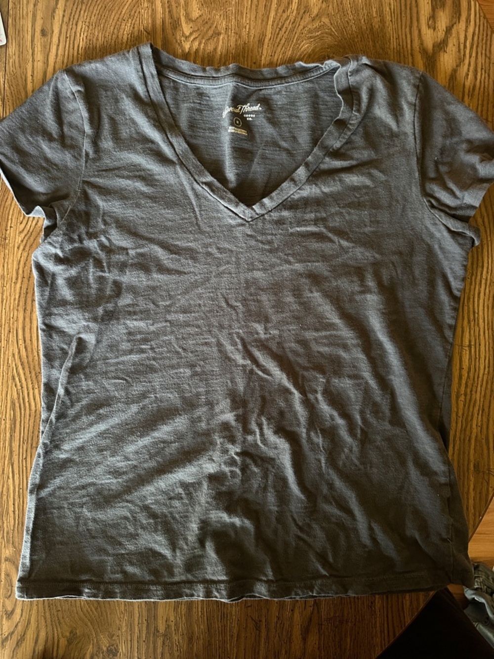 Universal Thread Women's V-Neck Tee - Charcoal